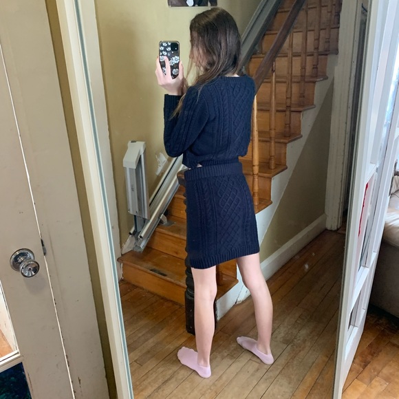 Women’s Cozy Navy Blue cable knit Forever 21 sweater and skirt set size M - Picture 8 of 9